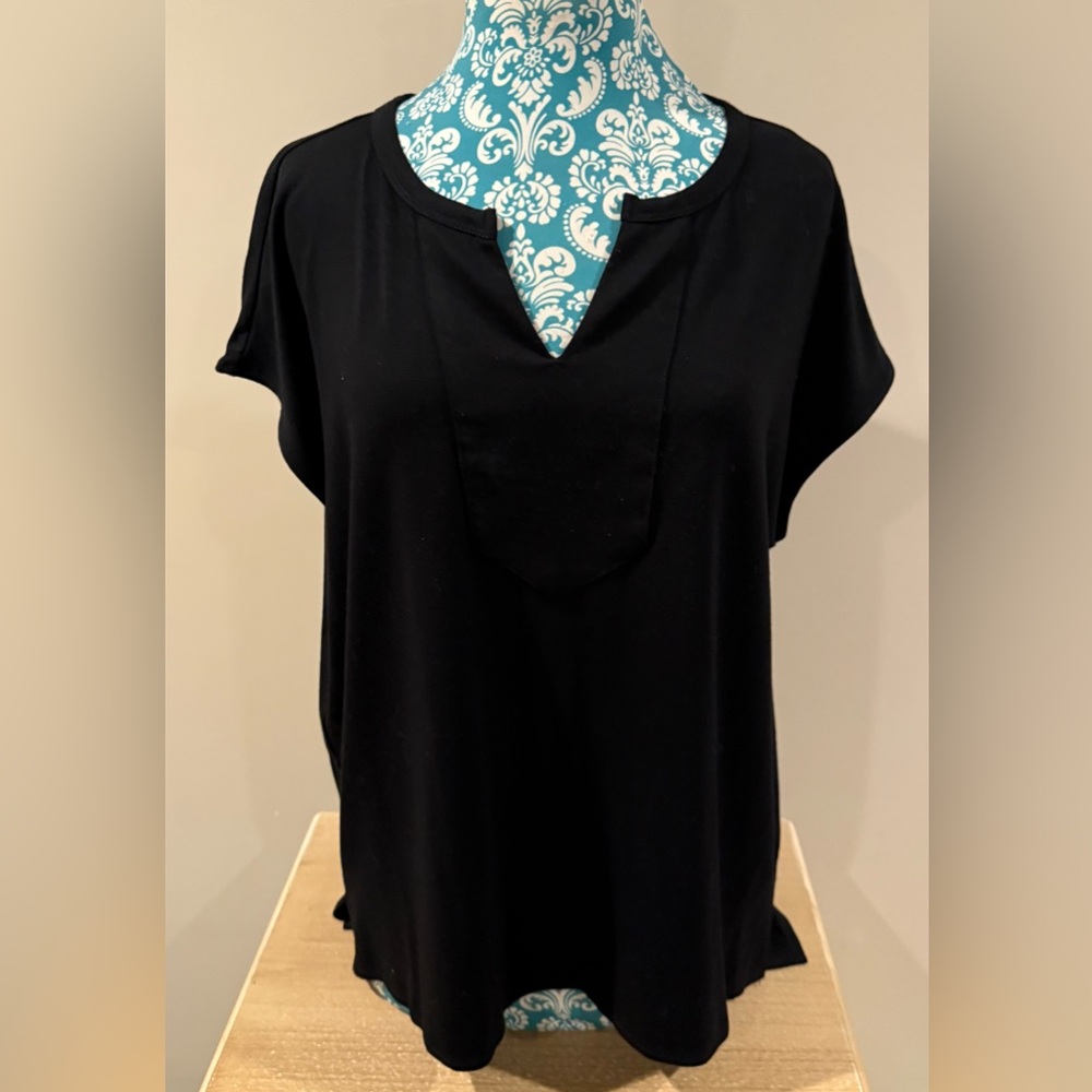 Elegant Cupio Black Women's Top
